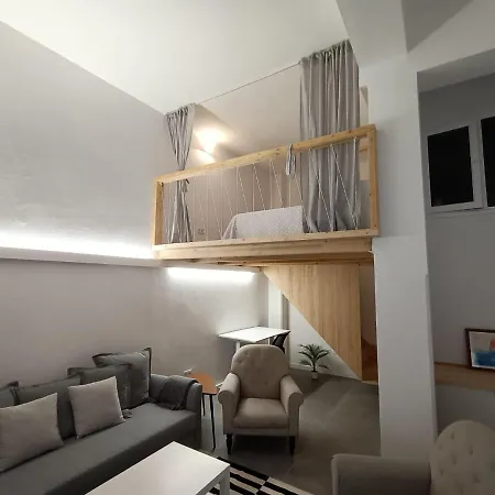 New & Modern Studio Loft 2