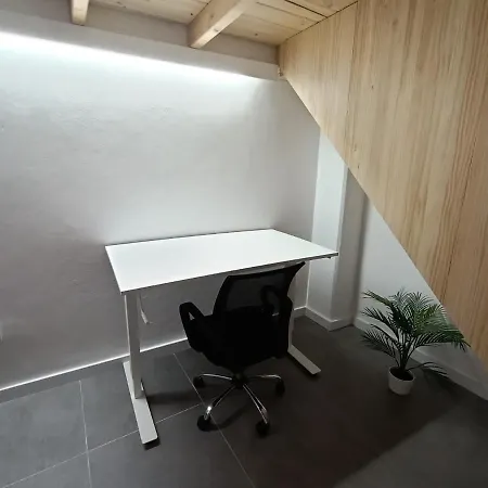 New & Modern Studio Loft 2 Lejlighed *