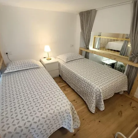 New & Modern Studio Loft 2 Lejlighed *